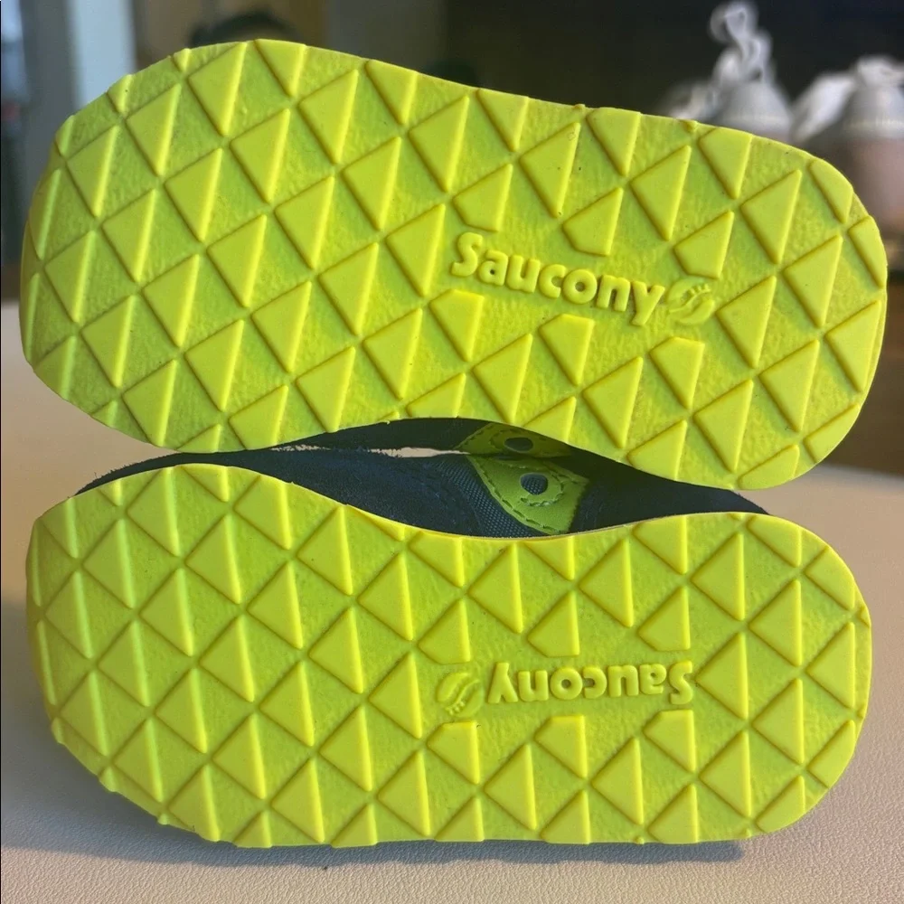 Saucony lightweight kids